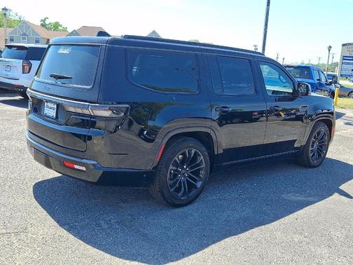 Gloss Black 2026 Jeep Grand Wagoneer Summit Obsidian