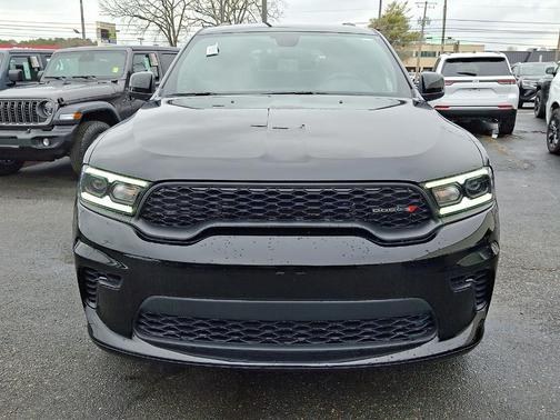 DB Black Crystal Clearcoat 2026 Dodge Durango GT