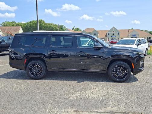 Gloss Black 2026 Jeep Grand Wagoneer L Summit