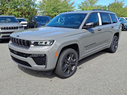 Sting Gray Clearcoat 2027 Jeep Grand Cherokee L Limited