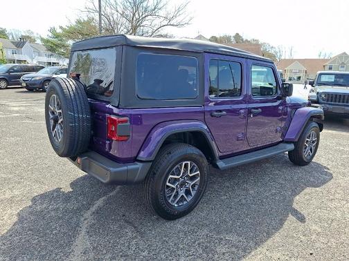 REIGN EXTERIOR PAINT 2026 Jeep Wrangler Sahara