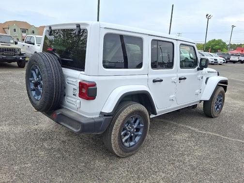 Bright White Clearcoat 2026 Jeep Wrangler Sport