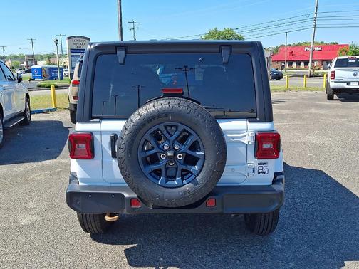 Bright White Clearcoat 2026 Jeep Wrangler Sport