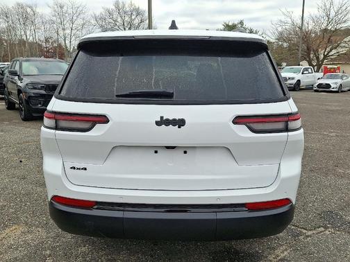 2025 Jeep Grand Cherokee L Laredo