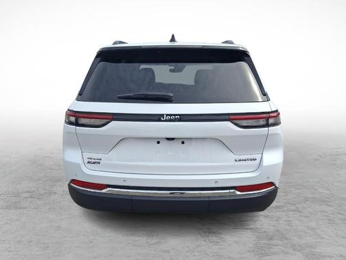 Bright White Clearcoat 2023 Jeep Grand Cherokee Limited