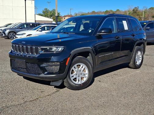 2023 Jeep Grand Cherokee Laredo