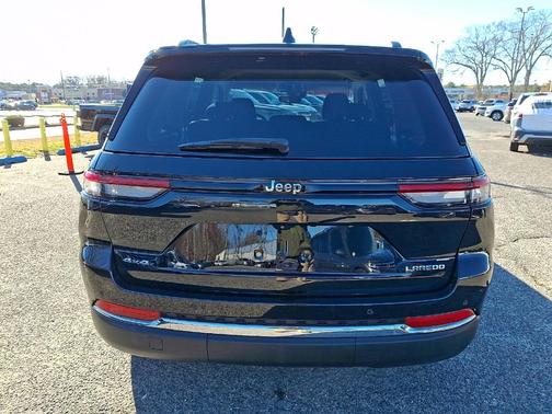 2023 Jeep Grand Cherokee Laredo