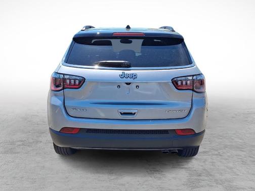 Billet Silver Metallic Clearcoat 2022 Jeep Compass Limited