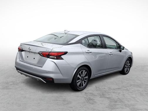 2021 Nissan Versa 1.6 SV