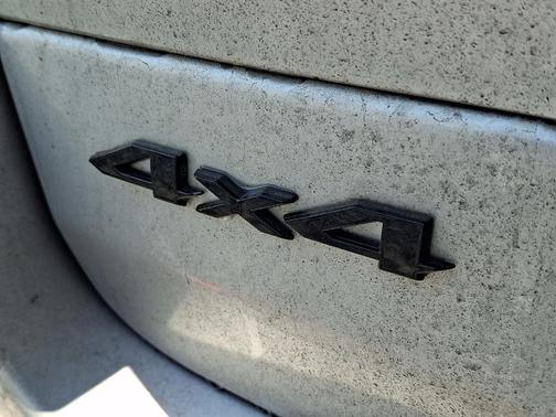 Silver Zynith 2024 Jeep Grand Cherokee Laredo