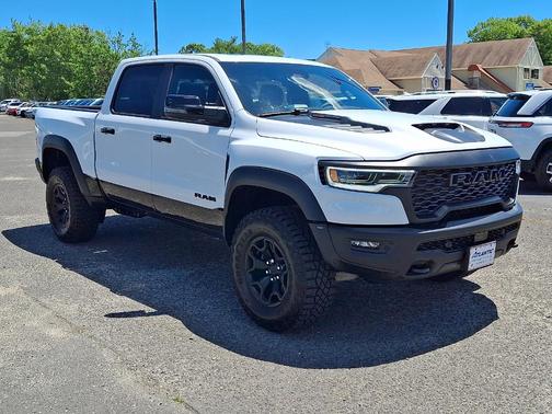 Bright White Clearcoat 2026 RAM 1500 RHO