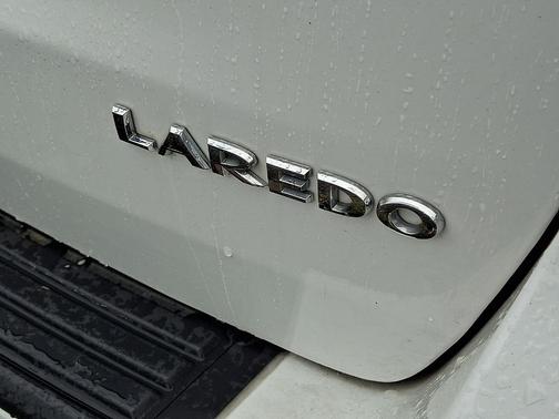 Bright White Clearcoat 2021 Jeep Grand Cherokee Laredo E