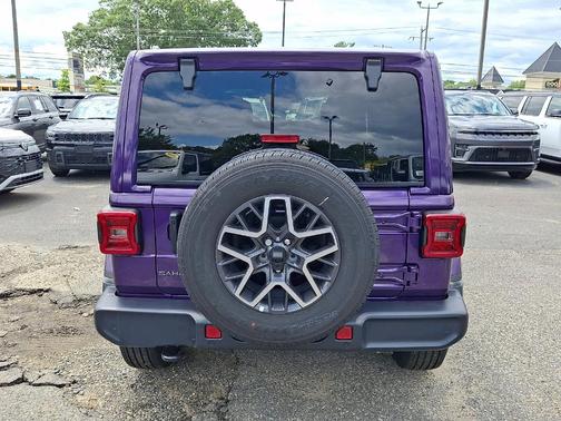 REIGN EXTERIOR PAINT 2026 Jeep Wrangler Sahara