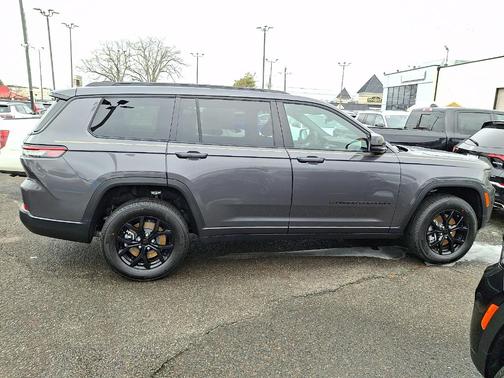 2025 Jeep Grand Cherokee L Laredo