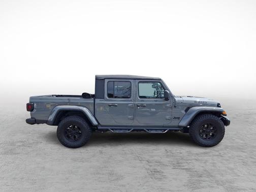 Sting Gray Clearcoat 2022 Jeep Gladiator Sport