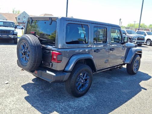 Granite Crystal Clearcoat Metallic 2026 Jeep Wrangler Sport