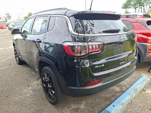 Diamond Black 2023 Jeep Compass Latitude Lux