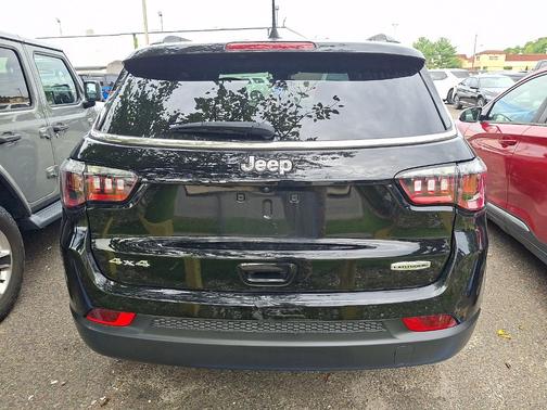 Diamond Black 2023 Jeep Compass Latitude Lux