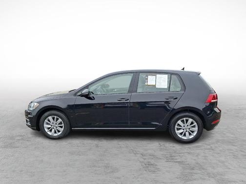 2018 Volkswagen Golf TSI S