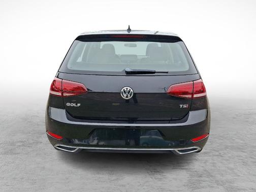 2018 Volkswagen Golf TSI S
