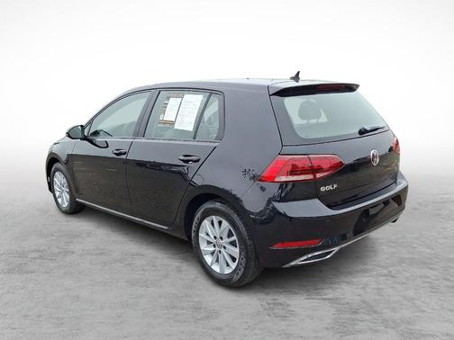 2018 Volkswagen Golf TSI S