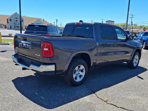 Granite Crystal Clearcoat Metallic 2026 RAM 1500 Big Horn/Lone Star
