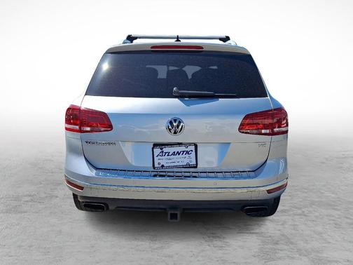 2016 Volkswagen Touareg VR6 Lux