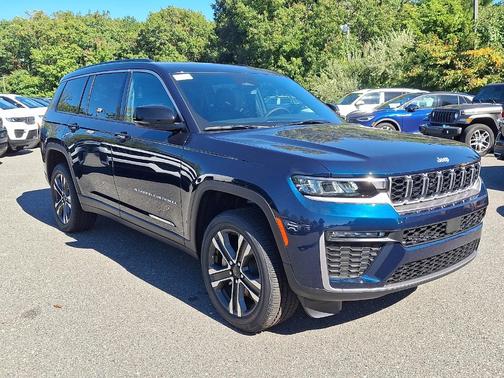 Fathom Blue Pearlcoat 2027 Jeep Grand Cherokee L Limited