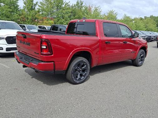 Molten Red Pearlcoat 2027 RAM 1500 Big Horn/Lone Star