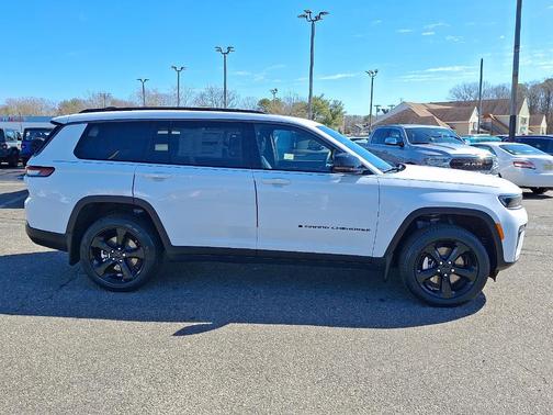 Bright White Clearcoat 2026 Jeep Grand Cherokee L Limited