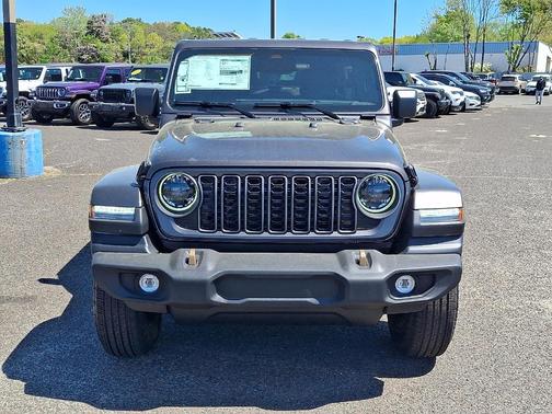 Granite Crystal Clearcoat Metallic 2026 Jeep Wrangler Sport