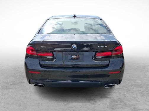 Black Sapphire Metallic 2022 BMW 540 i xDrive
