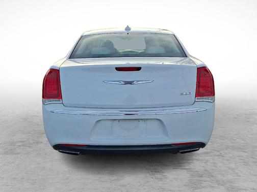 2018 Chrysler 300 Limited