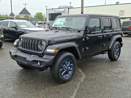 Black Clearcoat 2026 Jeep Wrangler Sport