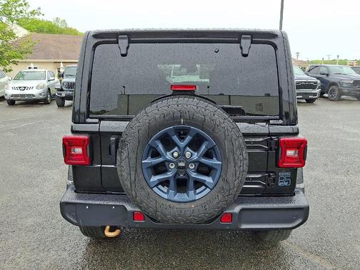 Black Clearcoat 2026 Jeep Wrangler Sport