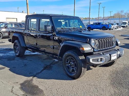 2026 Jeep Gladiator Sport