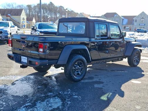 2026 Jeep Gladiator Sport