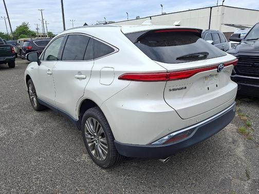 Blizzard Pearl 2021 Toyota Venza XLE