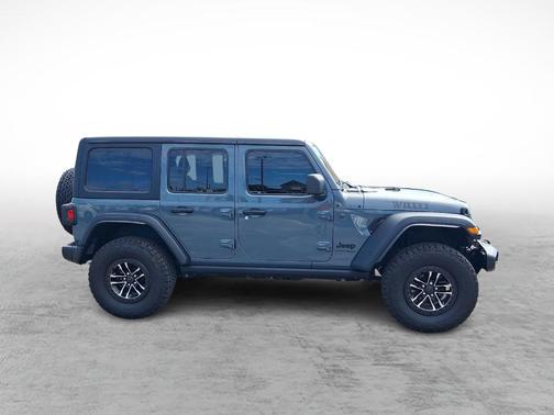 Anvil Clearcoat 2025 Jeep Wrangler Sport