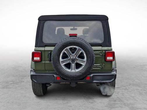 Sarge Green Clearcoat 2022 Jeep Wrangler Unlimited Sahara