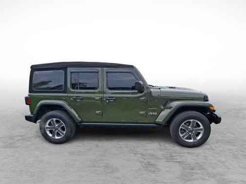 Sarge Green Clearcoat 2022 Jeep Wrangler Unlimited Sahara