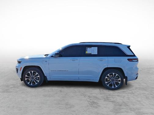 2022 Jeep Grand Cherokee 4xe Overland