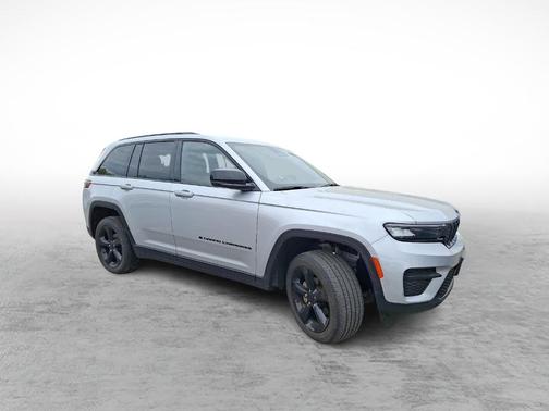 Silver Zynith 2023 Jeep Grand Cherokee Altitude