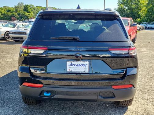 2024 Jeep Grand Cherokee 4xe Trailhawk