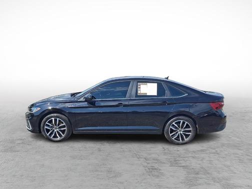 Deep Black Pearl Effect 2025 Volkswagen Jetta 1.5T SE