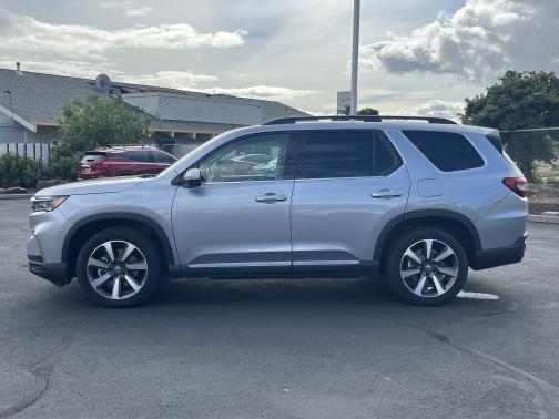 Lunar Silver Metallic 2023 Honda Pilot