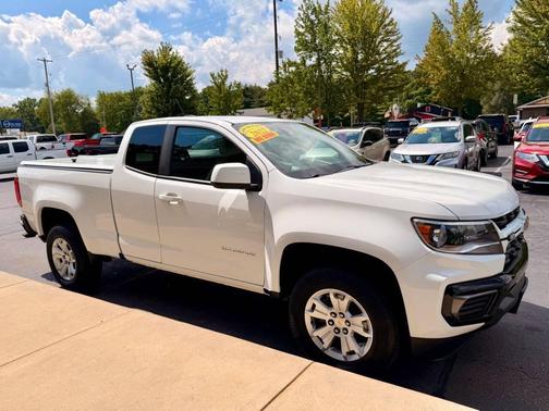 Summit White 2022 Chevrolet Colorado LT