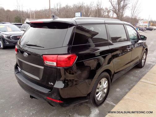 2017 Kia Sedona LX