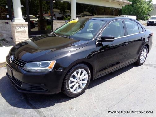 Black Uni 2014 Volkswagen Jetta Auto SE w/Connectivity