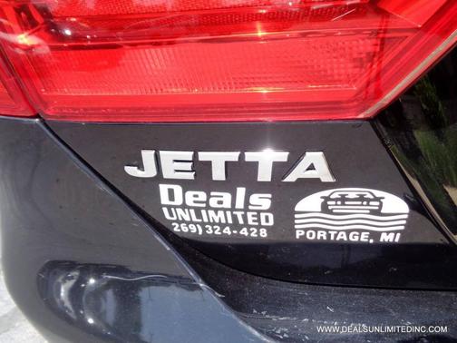 Black Uni 2014 Volkswagen Jetta Auto SE w/Connectivity